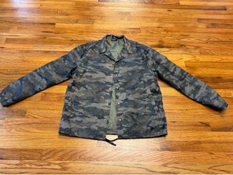 H&M Divided Collared Camo Nylon Snap Buttons Windbreaker Men's Size M
