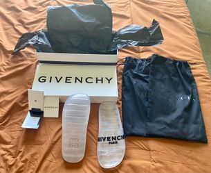 GIVENCHY Transparent Slides Size 7.5/38