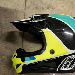 
> Troy Lee Designs Full-Face Helmet