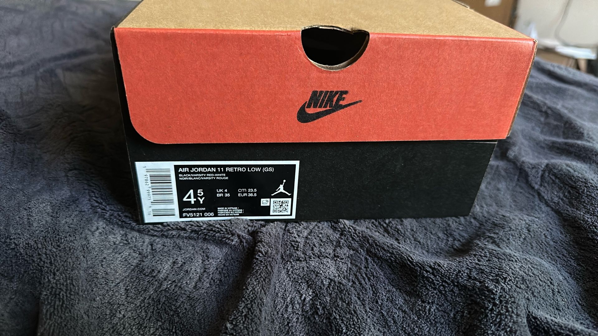 Boys Jordan 11