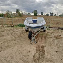 Bayliner Boat