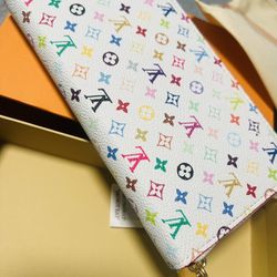 Women’s Designer Wallets 