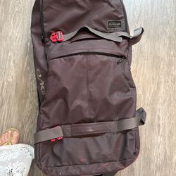 DaKine World Traveler suitcase