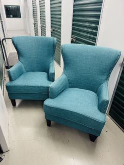 Accent Chairs 