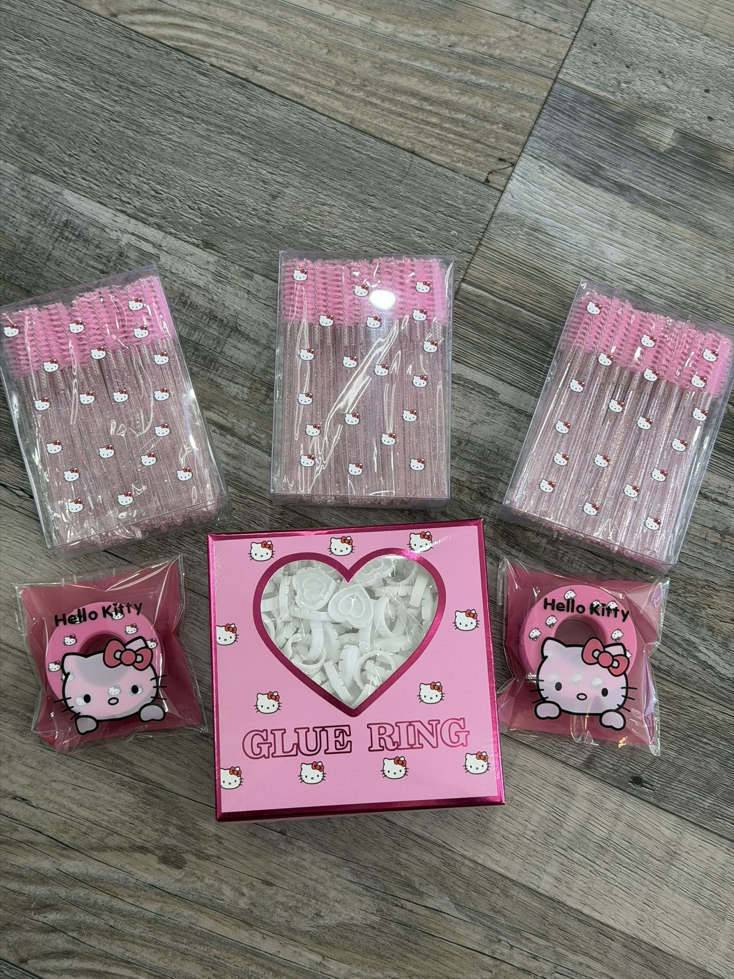 hello kitty lash plug