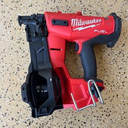 Milwaukee M18 FUEL 18-Volt Lithium-Ion Brushless Cordless Coil Roofing Nailer (Tool Only)