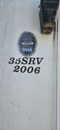 2006 Victory Lane 48-foot Fifth Wheel