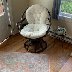 Rattin Swivel Chair 