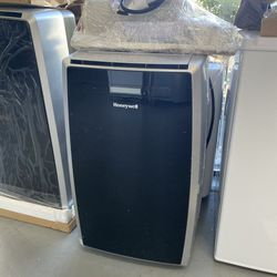 air conditioning unit w/ dehumidifier and fan