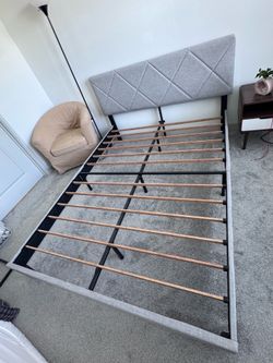 Queen Bedframe