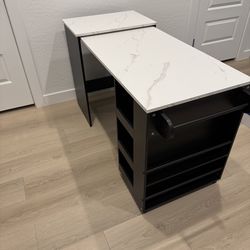 Kitchen collapsing island