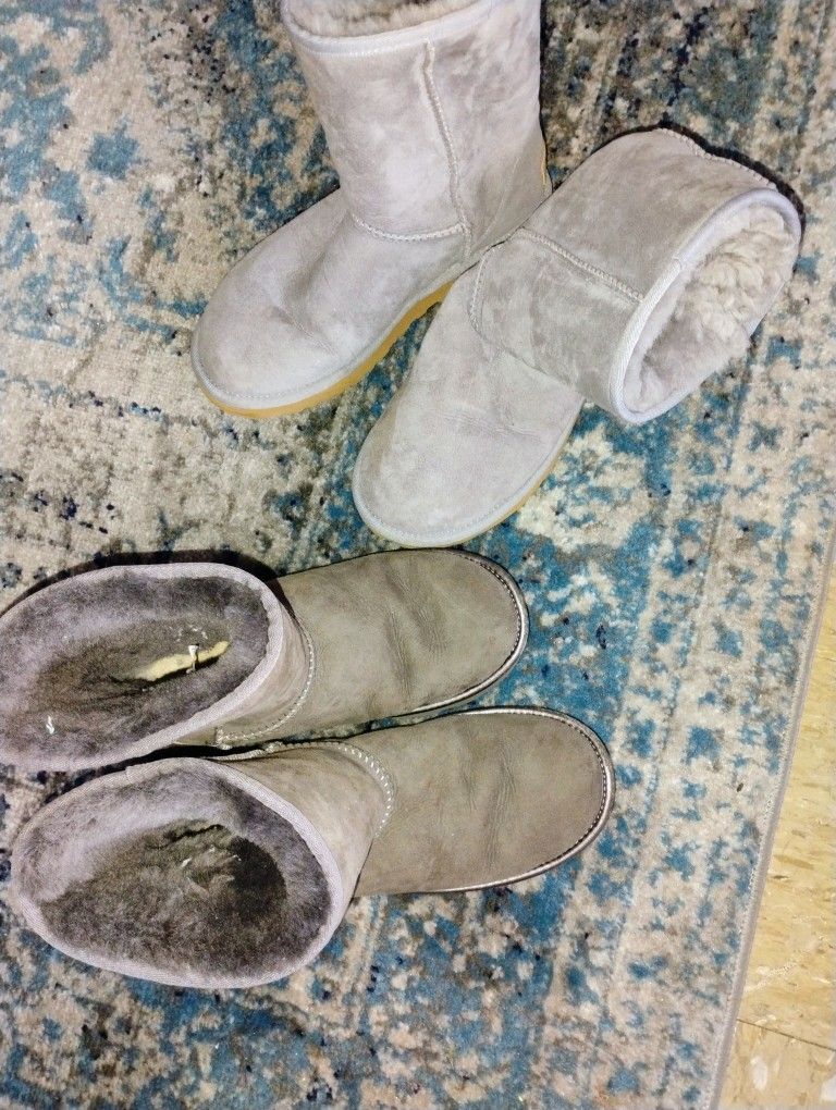2 Pair. Size 8. Suede UGG $15. Each Pickup Only Cash 
