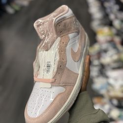 Sz 13 | NEW | 2024 Air Jordan 1 Mid Legend Pink 