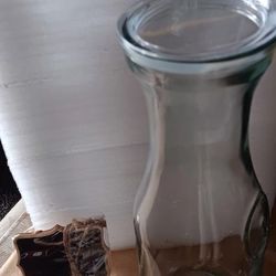 New 2# Glass Carafe With Top Lid & Board Tags
