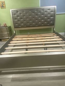California king size bed for sale $400 excellent condition