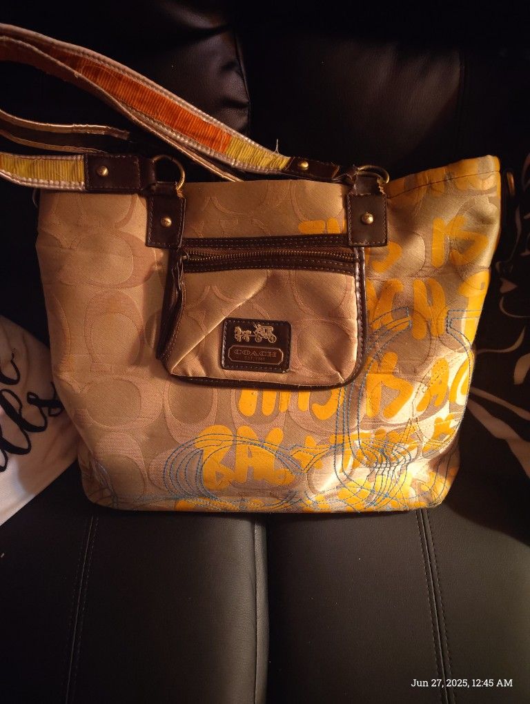 Vintage Coach Purse Limited Edition