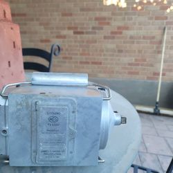 M E G , GROUND TESTER