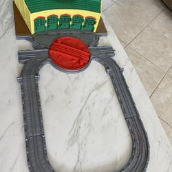 Tidmouth Roundhouse Thomas Train Track 