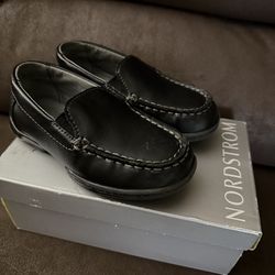 Kids moccasin Size 9