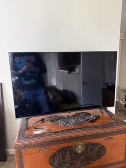 LG tv with remote