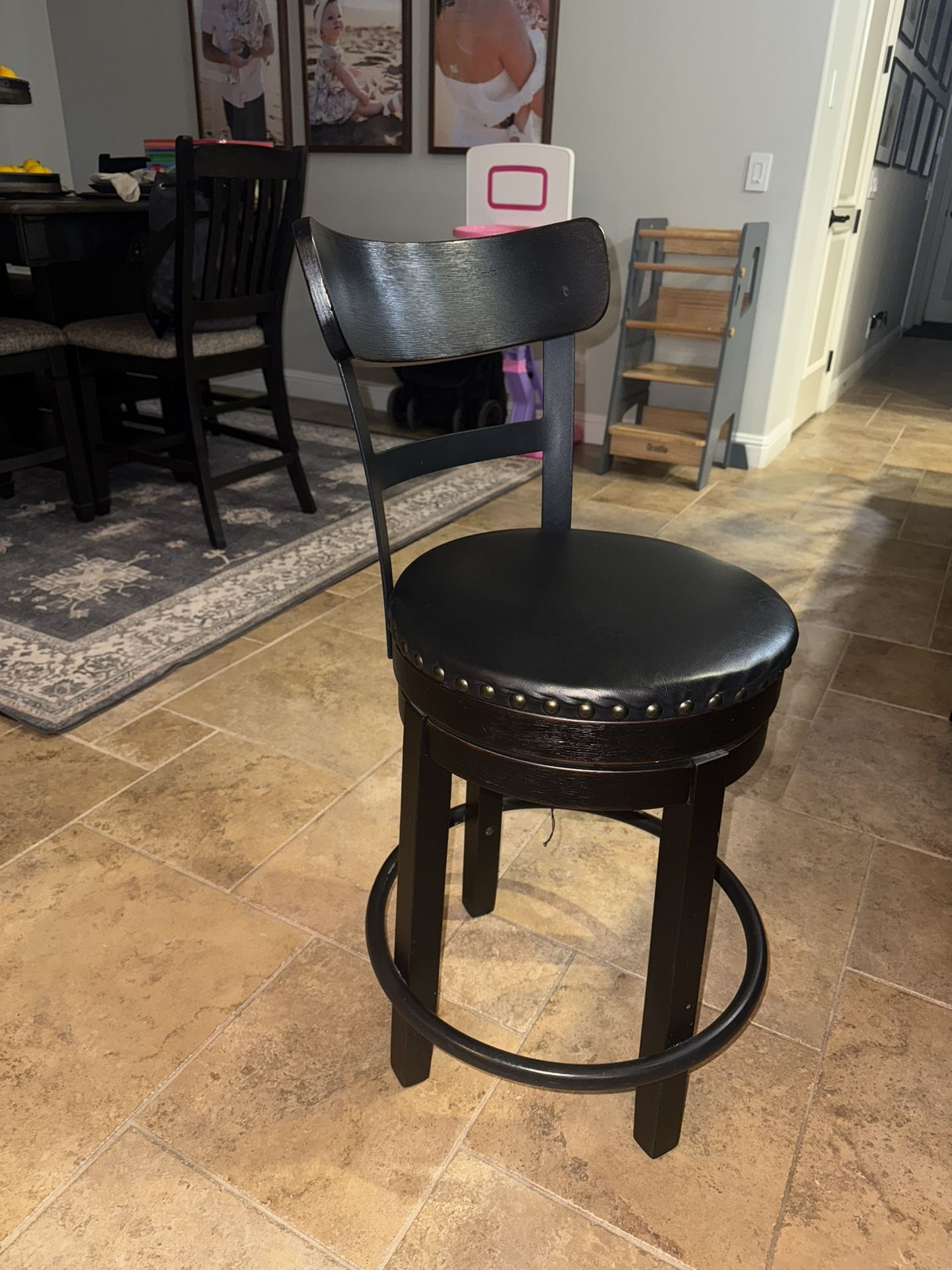 (6) Ashley Furniture Barstool
