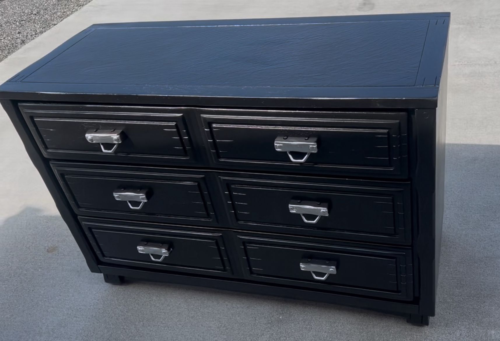 Dresser