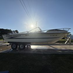 1990 Hydra sport Vector 2200