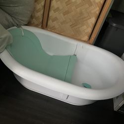 Frida Baby Bathtub