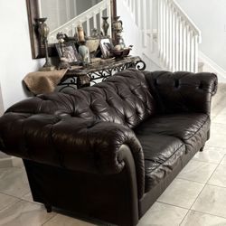 Gorgeous Genuine Leather Couch Set Excellent Condition No Rips No Tears No Scratches 