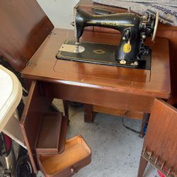 Singer Antique Sewing Machine 
