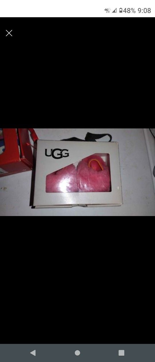 UGG Infant Slippers I fluff Yeah Size 0/1 Xs