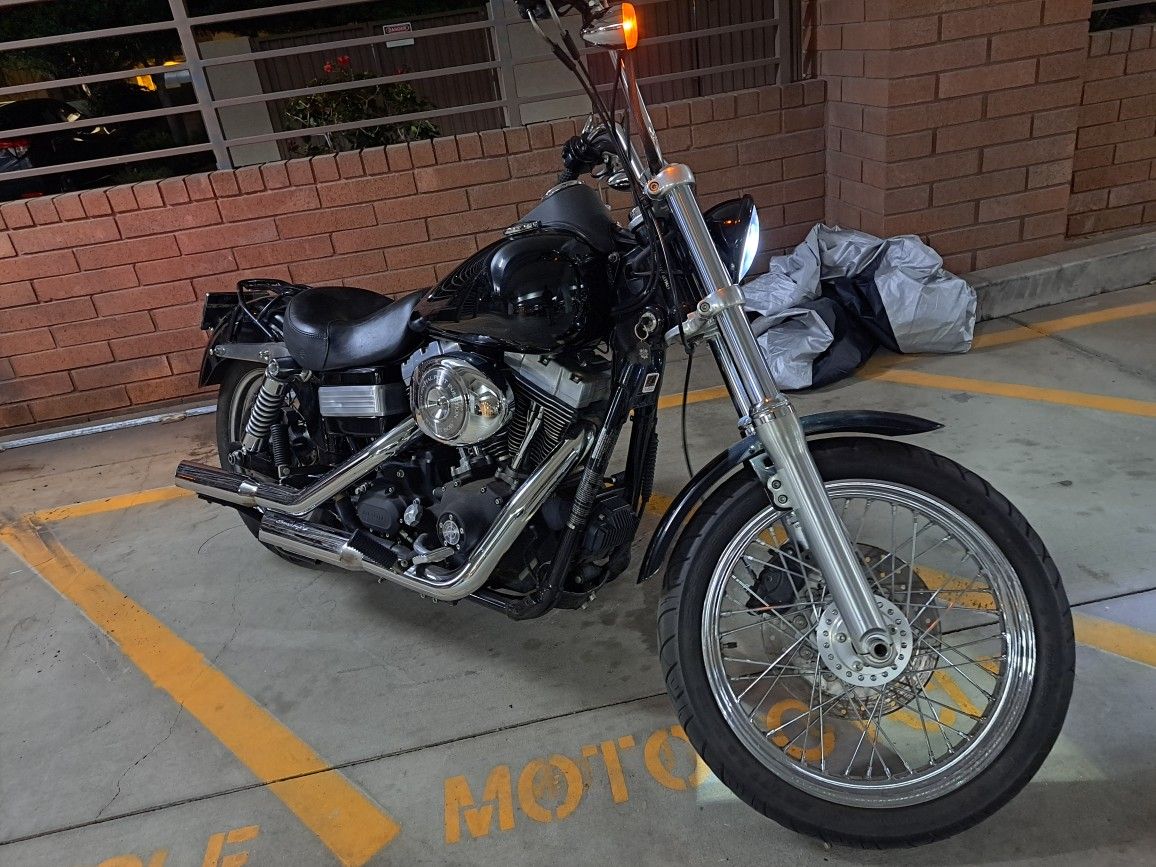 2008 Harley Davidson DYNA FXDB