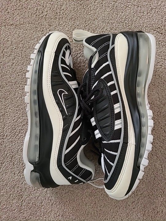 Nike Air Max 98 "Oreo " Size 5.5wmns / 4 Youth 