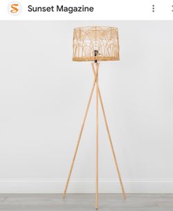 Rattan tripod lamp