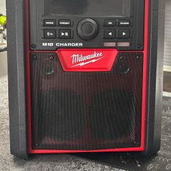 Milwaukee Radio 2792-20