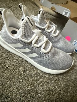 Women’s Adidas size 7