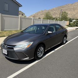 2016 Toyota Camry LE 
