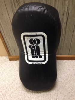 I & I Sports Kicking Shield Bag (12 lbs)