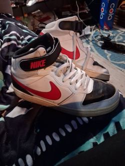 Nike High-Top Sneakers White Red Black