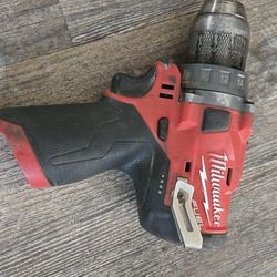 MILWAUKEE M12 HAMMER DRILL 