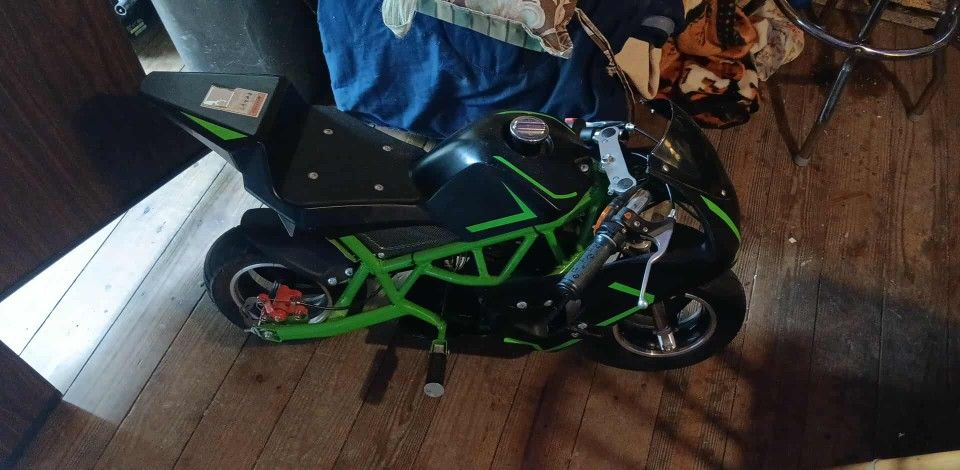 49 CC Pocket Bike
