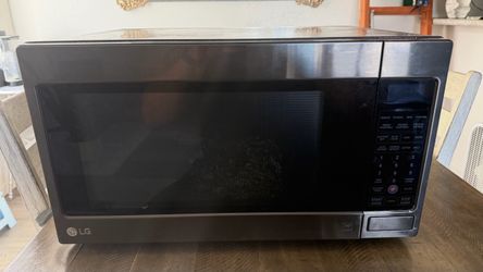 Industrial microwave