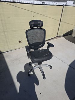 Staples Hyken Ergonomic Desk chair