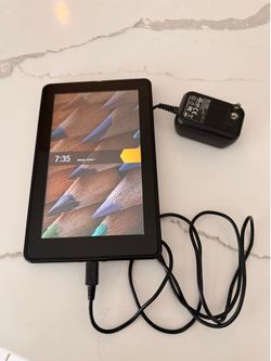 Amazon Kindle E-Reader 1st Generation– Black