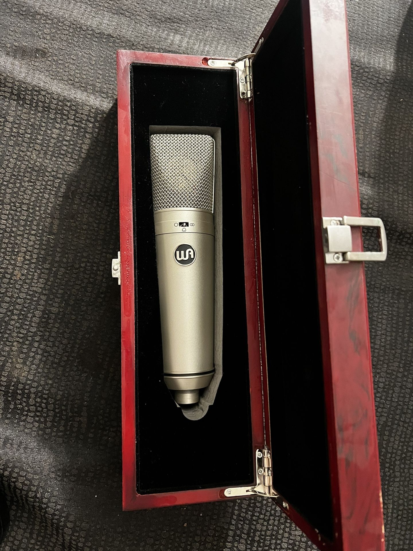 Warm Audio WA87 R2