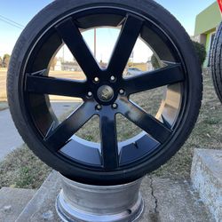 24”x10 Rim  275 35 24” New Tires