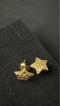 10K yellow gold nugget star shaped stud earrings