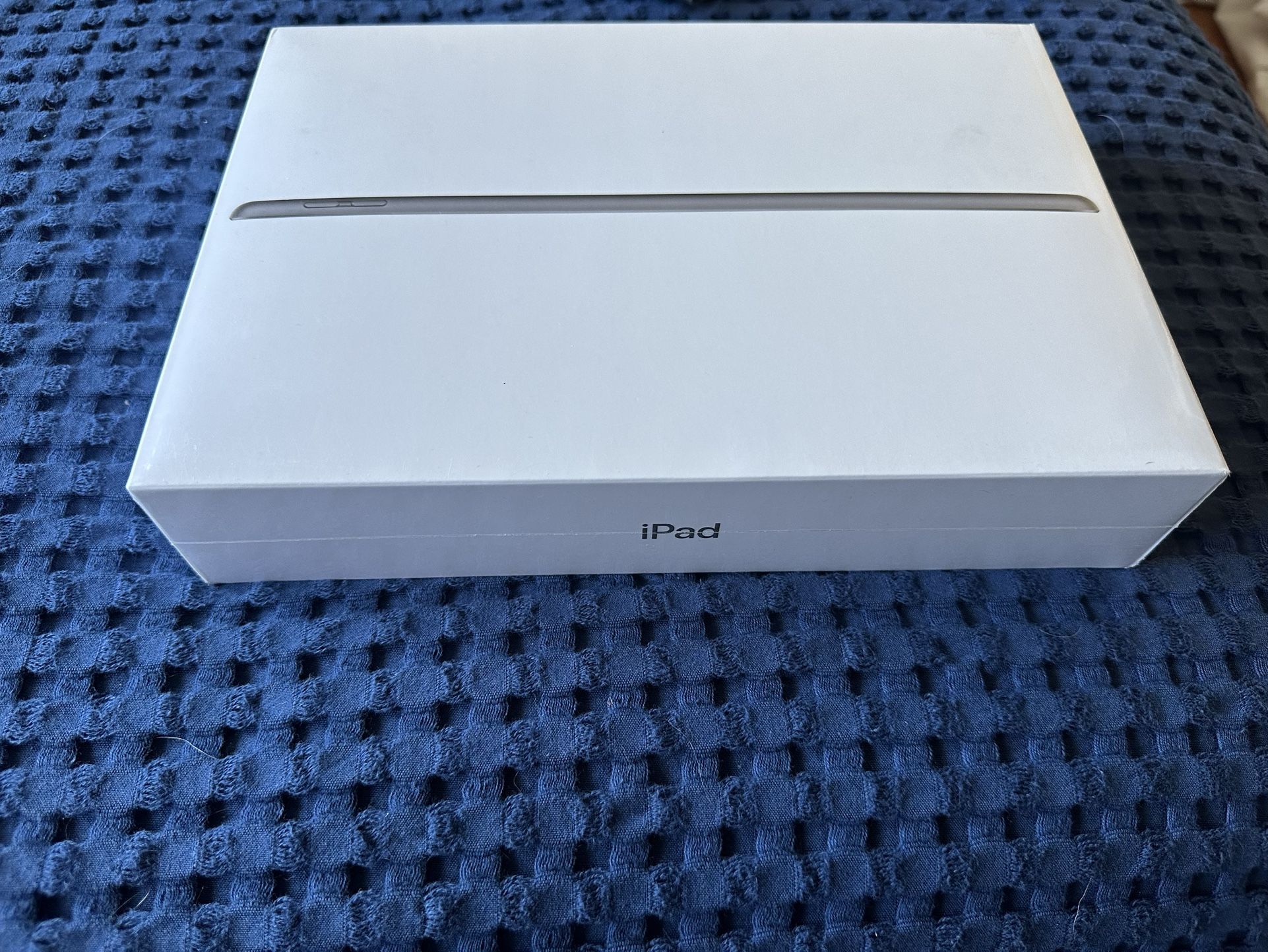 Brand New iPad & Apple Watch