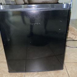 Mini Fridge in Great Condition!