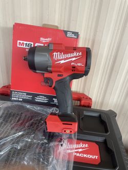 Milwaukee M18 FUEL 18V Lithium-lon Brushless Cordless 1/2 in. Impact Wrench with Friction Ring (Tool 